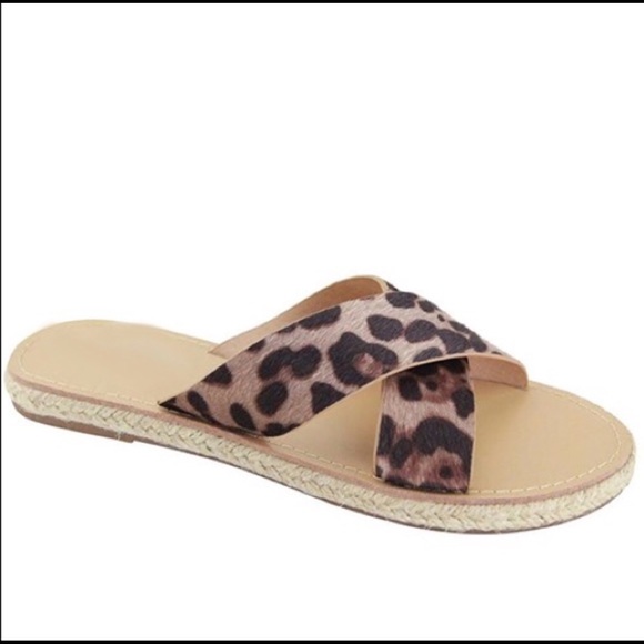 🌼 VEGAN SUEDE LEOPARD PRINT FLAT SANDALS - Picture 2 of 2